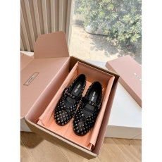 Miu Miu flat shoes